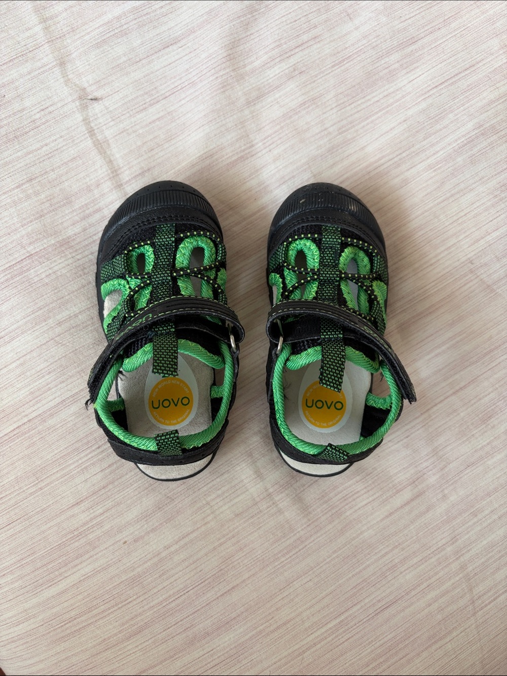 OVO Kids Green & Black Active Shoes - Velcro Closure

Never worn;
Size 6.5 US